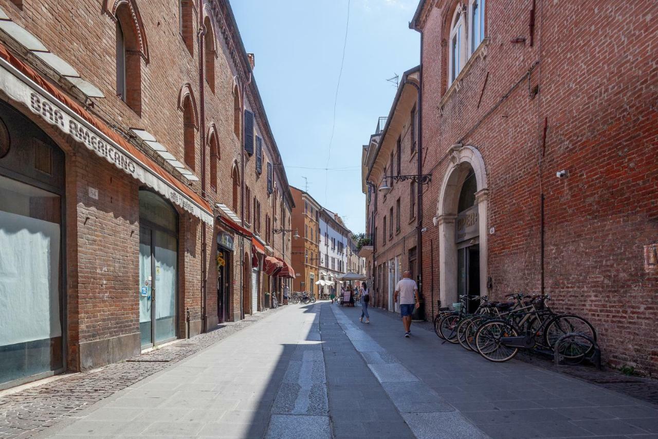 Ferrara Mercato Fancy Studio Exterior photo